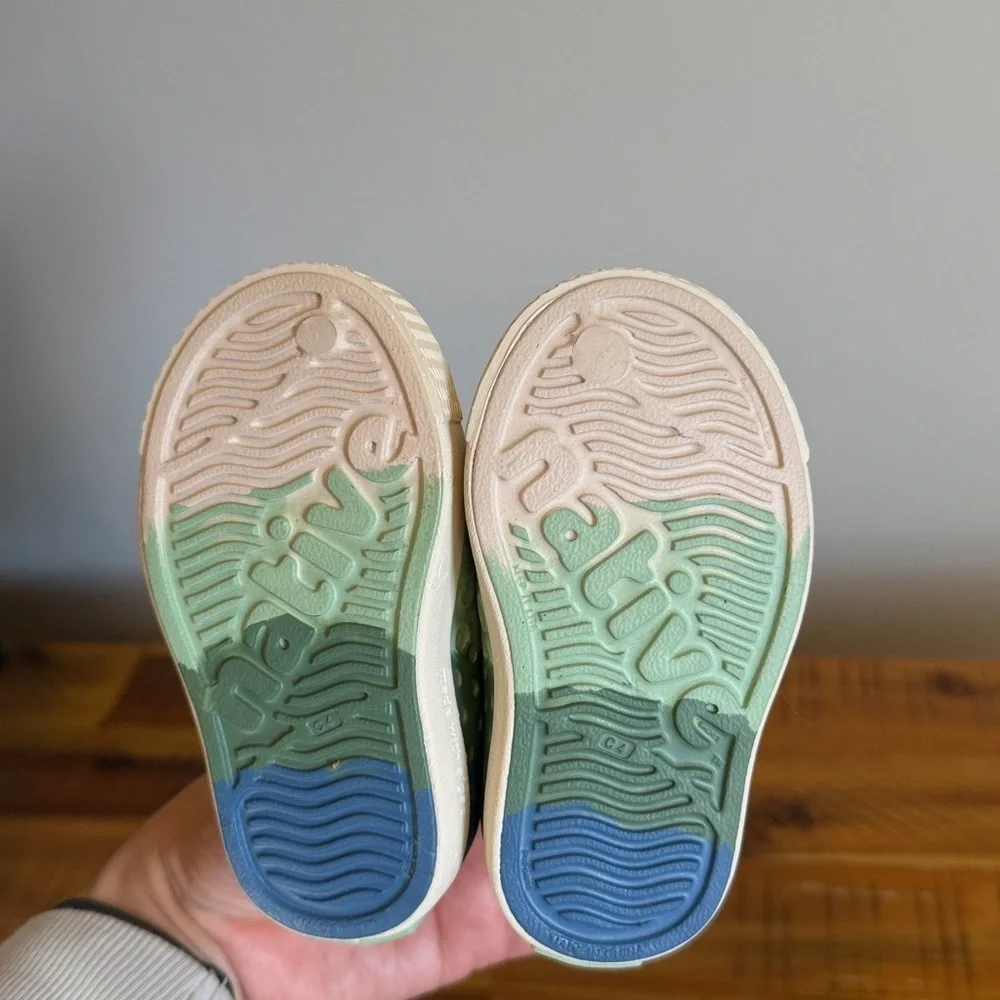 Native Kids Water Shoes - Green and Blue